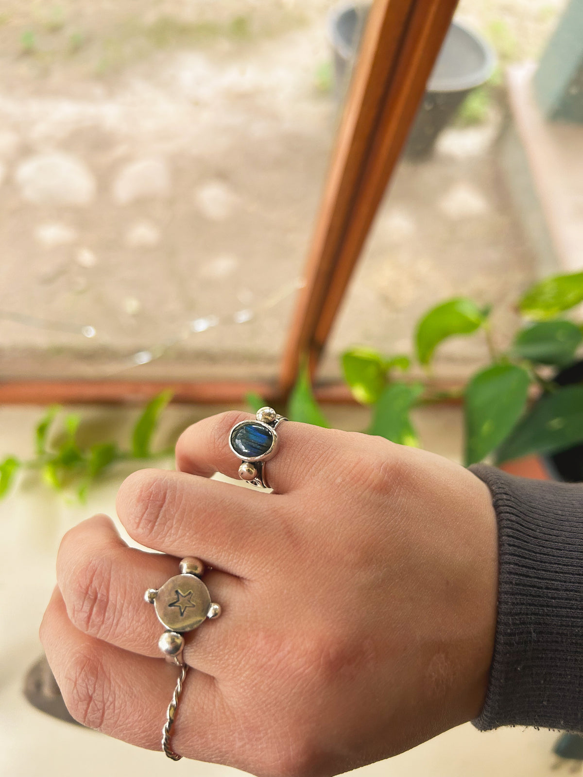 Anillo Ro labradorita