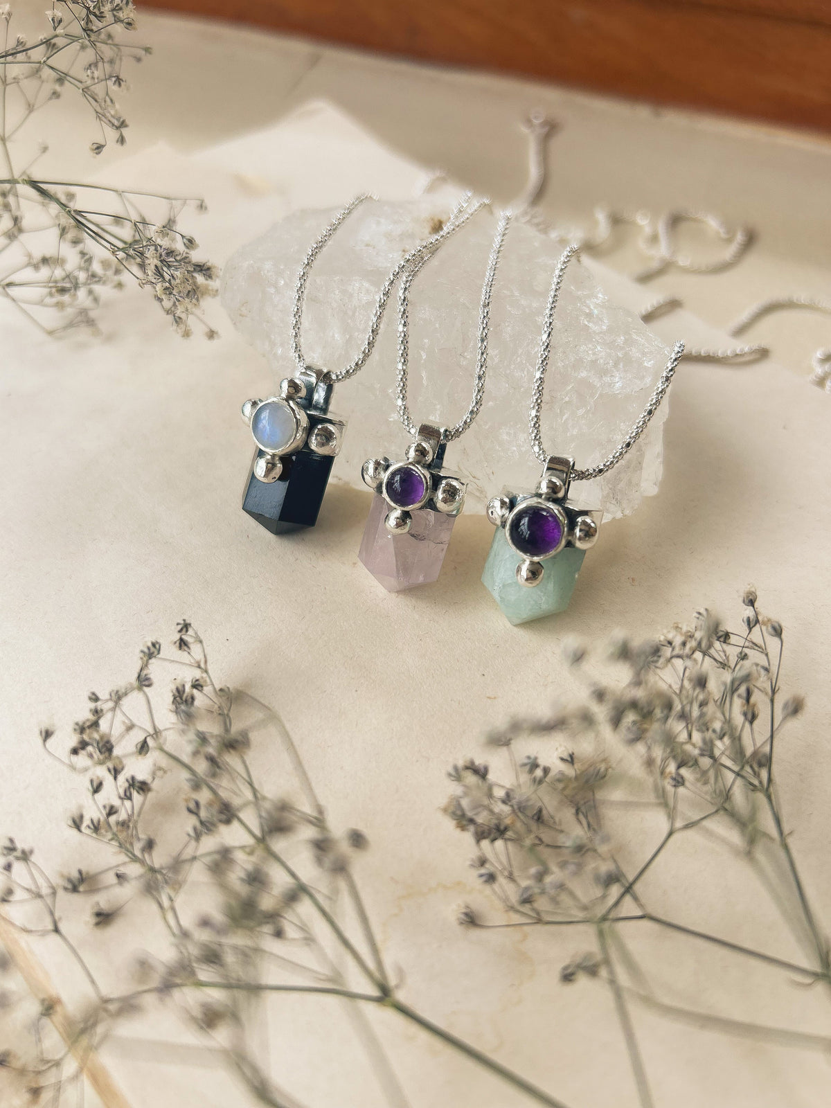 Collares