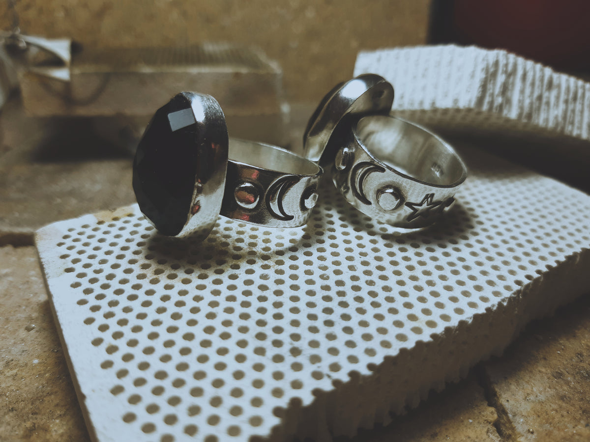 Anillo Galaxy Ónix