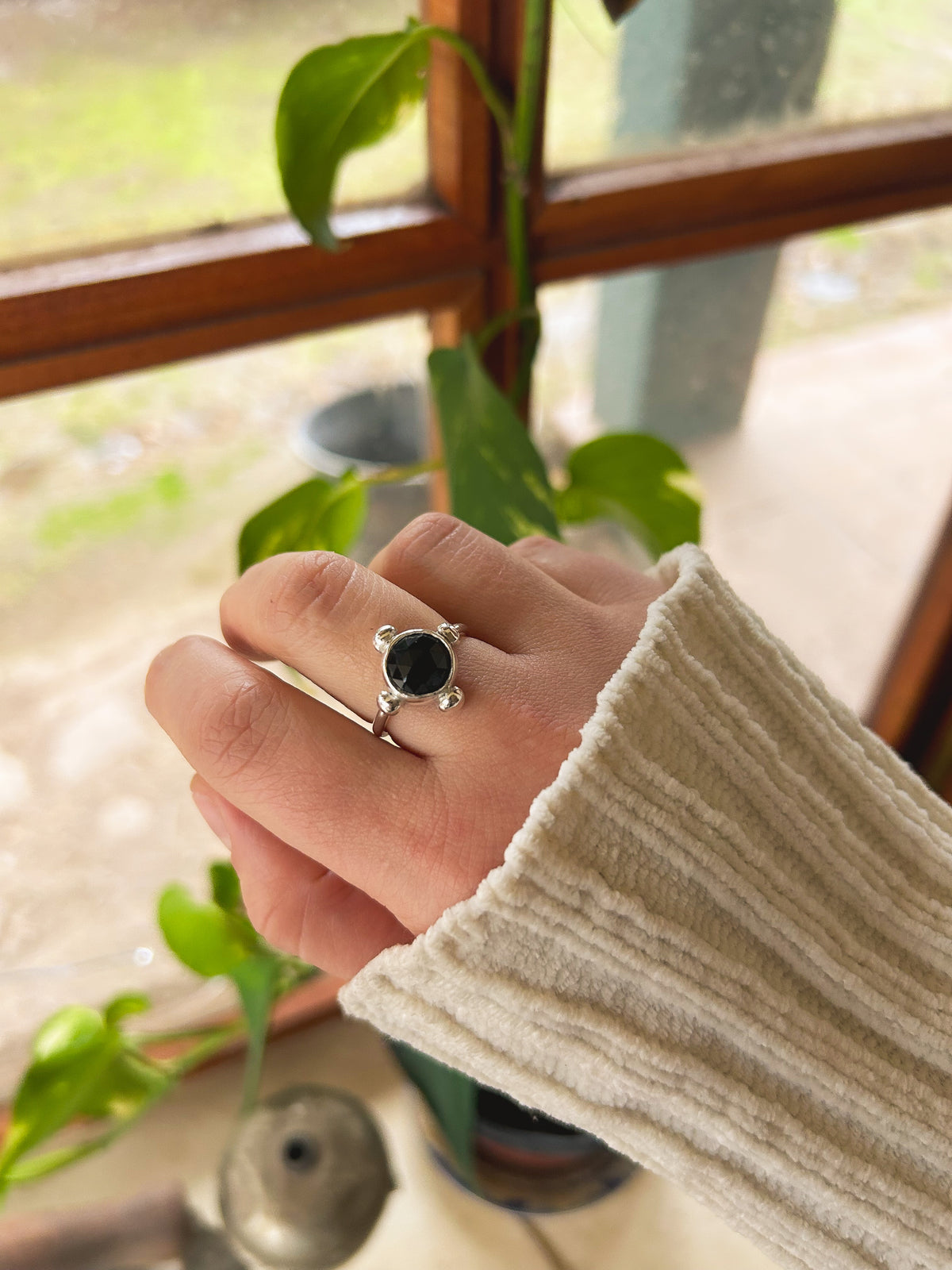 Anillo Bolitas circón